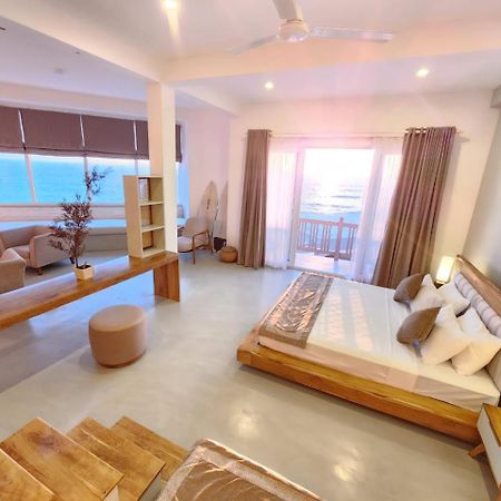Hotel Blue Note Hikkaduwa Buitenkant foto