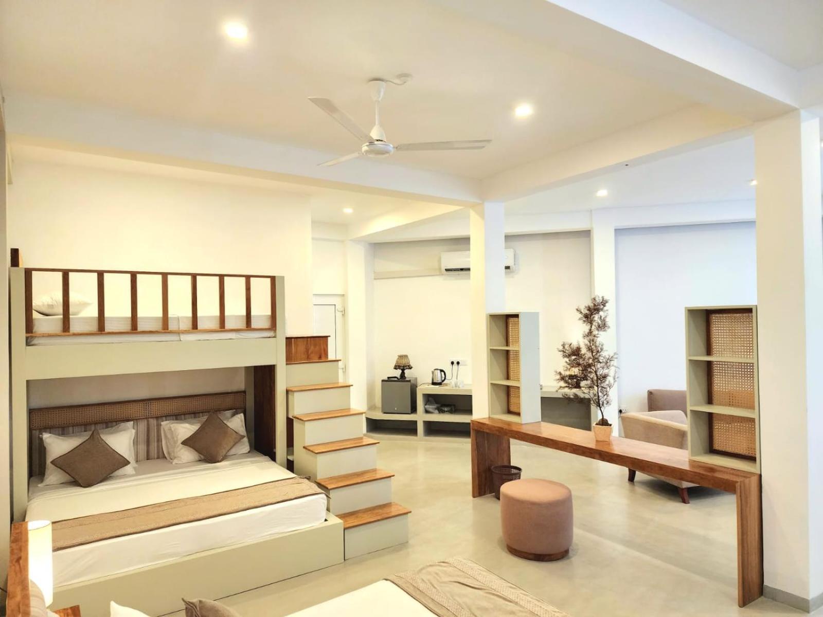 Hotel Blue Note Hikkaduwa Buitenkant foto