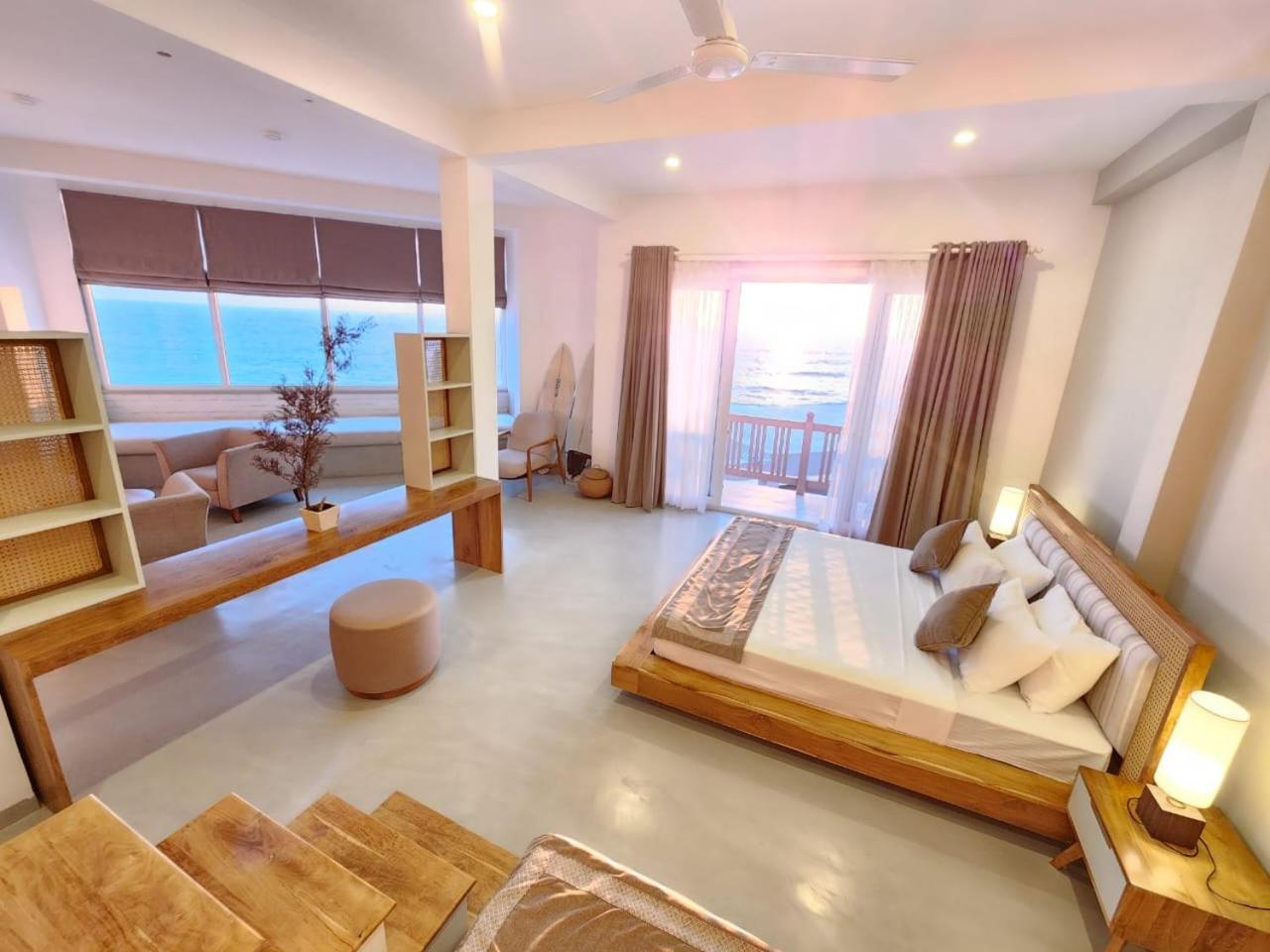 Hotel Blue Note Hikkaduwa Buitenkant foto